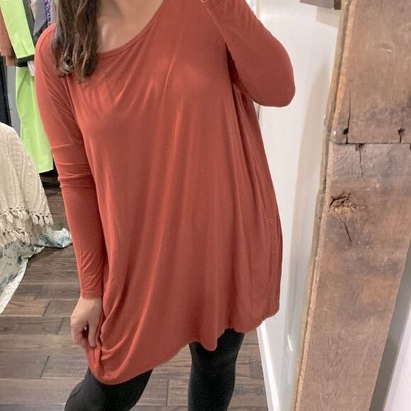 PIKO burnt orange top size medium bamboo blend - Picture 3 of 6